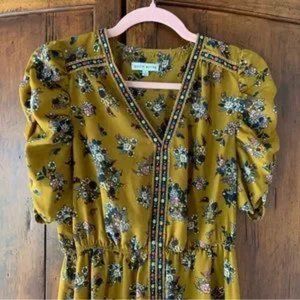 Moon River  Mustard Floral Puff Sleeve Midi Dress Size Small (3)
